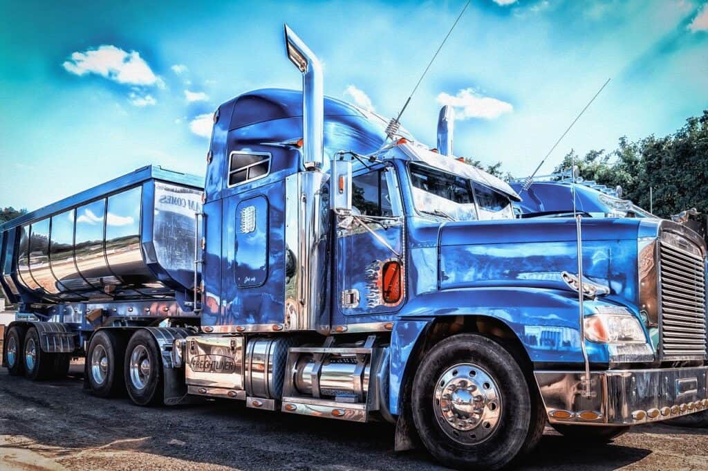 duża niebieska ciężarówka